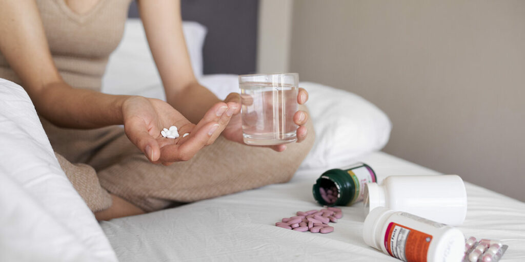 can you reinfect yourself with chlamydia while on antibiotics